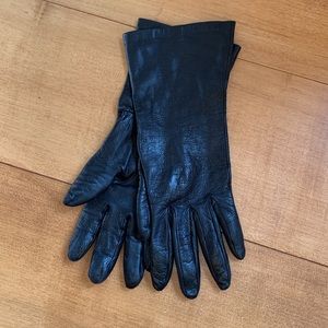 Black leather gloves Italian made